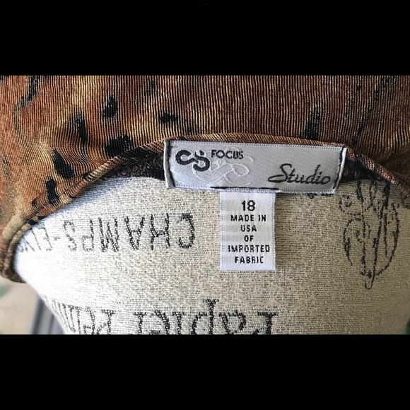 CS FOCUS STUDIO Impressionistic Animal Print One Size Fits Many Topper (Sz. 18) - Picture 5 of 5